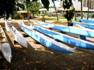 Canoes Parked at Kamakahonu Beach, Kailua Kona, Hawaii: Photo by Donnie MacGowan